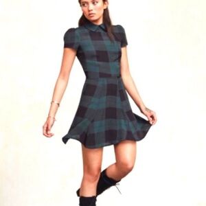 Reformation rare Plaid Short Sleeve Dress